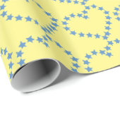 Minimalistisches Gelb und blaues Herz Geschenkpapier (Rolleneckpunkt)