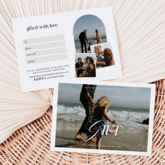 Minimalistisches Geschenkzertifikat für moderne Fo