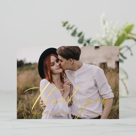 Minimalistisches Gold Script Foto Hochzeit danke Folieneinladung (Stehend vorne)