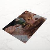 Minimalistisches Gold-Script-Foto Hochzeit speiche Folieneinladung (Gedreht)