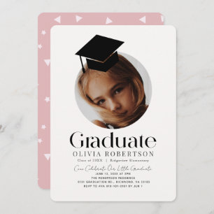 Minimalistisches Graduierungs-Cap-Girl-Foto Einladung