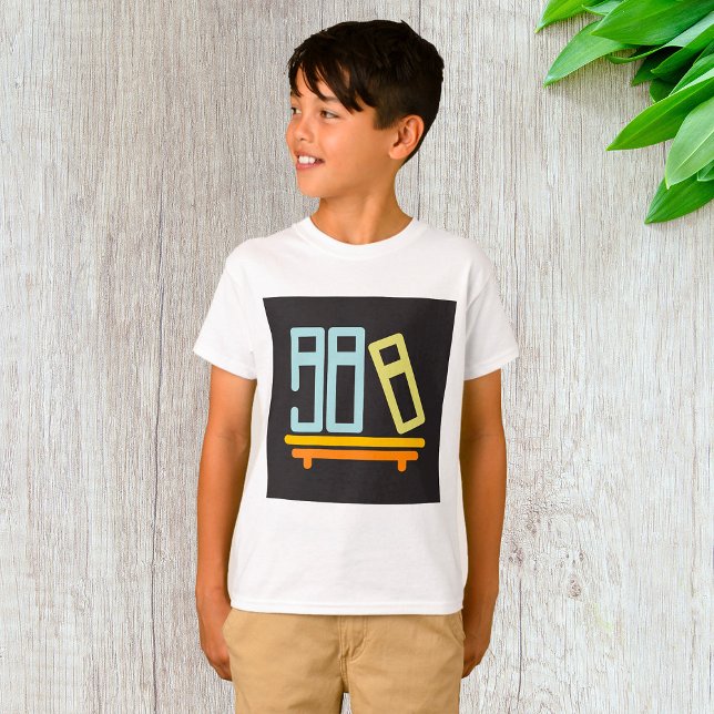 Minimalistisches grafisches Symbol der virtuellen  T-Shirt (Von Creator hochgeladen)