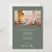 Minimalistisches grün-modernes Foto Save the Date Einladung (Rückseite)