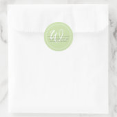 Minimalistisches Grün-Weiß-Script-Rahmen-Monogramm Runder Aufkleber (Tasche)