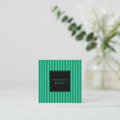 Minimalistisches grünes Tosca Streifen QR Code Bäc Quadratische Visitenkarte (Stehend Vorderseite)