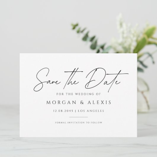 Minimalistisches Handschriftzeichen Save The Date (Stehend Vorderseite)