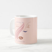Minimalistisches helles Pfirsichpink Makeup Artist Kaffeetasse (Vorderseite Links)