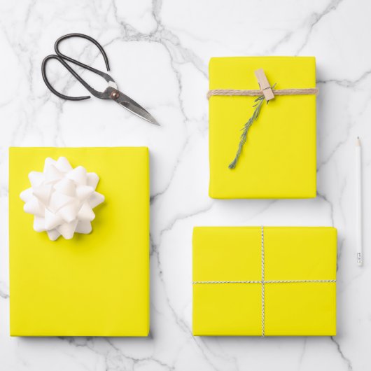 Minimalistisches, hellgelbes schlichtes Geschenk Geschenkpapier Set (Vorderseite)
