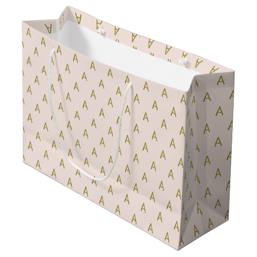 Minimalistisches Hellrosa-Monogramm Große Geschenktüte (Vorderseite Schrägansicht)