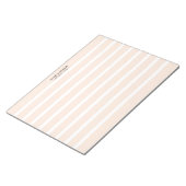 Minimalistisches, hellrosa Streifenmuster 11x8.5 Notizblock (angewinkelt)