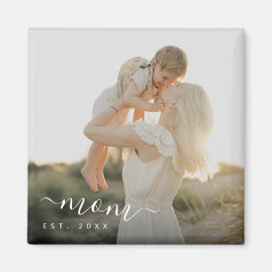 Minimalistisches Jahr mit weißer Script-Mama Magnet