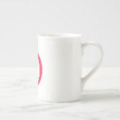 Minimalistisches klassisches Rotes Monogramm Porzellantasse (Rechts)
