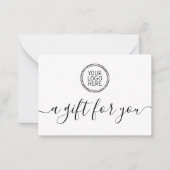 Minimalistisches Logo-Geschenkgutachten hinzufügen Mitteilungskarte (Vorderseite)
