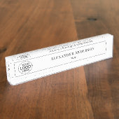 Minimalistisches Logo hier Einfache Typografie Namensplakette (Seite)