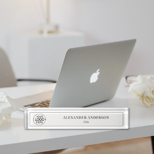 Minimalistisches Logo hier Einfache Typografie Namensplakette