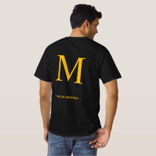 Minimalistisches M-Letter-T-Shirt – Kümmere dich u T-Shirt