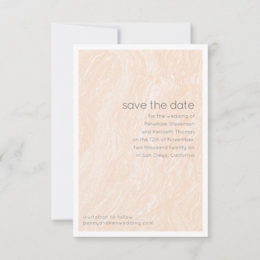 Minimalistisches Marmorfeuerpfirsich Elegant Hochz Save The Date (Vorderseite)