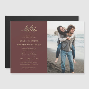 Minimalistisches Merlot Red & Sepia Branch Wedding Magneteinladung