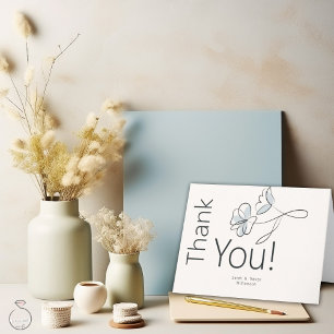 Minimalistisches modernes Blumendusty Blue und Buf Dankeskarte