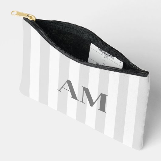 Minimalistisches, modernes Gray-Anfangsmonogramm Zubehörtasche (Offen)