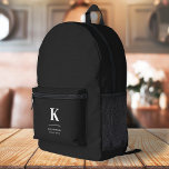 Minimalistisches, modernes Monogramm Schwarz Bedruckter Rucksack<br><div class="desc">Ein minimalistisches vertikales Design in elegantem Stil in monochromen Schwarz-Weiß und großen typografischen Initial-Monogramm. Der Text kann einfach für ein einzigartiges Design angepasst werden!</div>