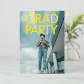 Minimalistisches modernes Party Typografie Cool Einladung (Stehend Vorderseite)