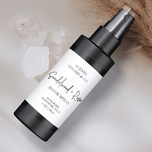 Minimalistisches, modernes Script Room Spray Flasc