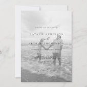 Minimalistisches, modernes Script Schwarz und Weiß Einladung (Vorderseite)