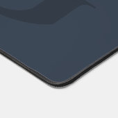 Minimalistisches Monogramm Dunkelblau-Elegant Beru Schreibtischunterlage (Ecke)