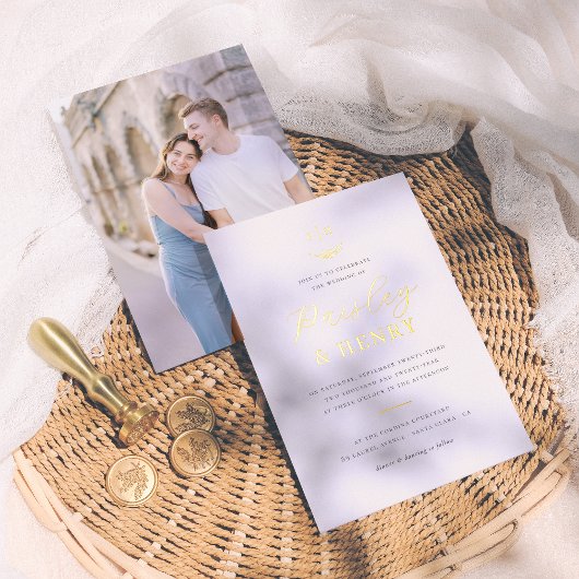 Minimalistisches Monogramm Elegantes Foto Feierlic Folieneinladung