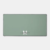 Minimalistisches Monogramm für Sage Green Schreibtischunterlage (Vorderseite)