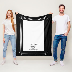 Minimalistisches Monogramm in Schwarz und Weiß Fleecedecke