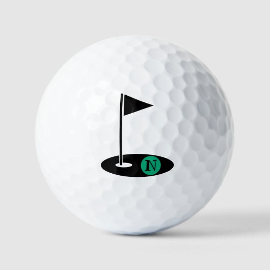 Minimalistisches Monogramm Initial Golf Flaggenloc Golfball (Vorderseite)