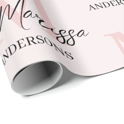 Minimalistisches Monogramm Initial- und Namenspate Geschenkpapier (Rolleneckpunkt)