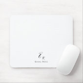 Minimalistisches Monogramm Name Elegant Weiß Mousepad (Mit Mouse)