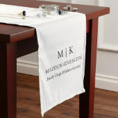 Minimalistisches Monogramm oder Logo hinzufügen Mittelgroßer Tischläufer