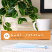 Minimalistisches Monogramm-orange Namensplakette