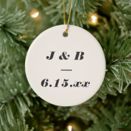 Minimalistisches Monogramm Schwarze und Elfenbein- Keramik Ornament