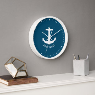 Minimalistisches nautisches Ozeanblau-Schiffsname Uhr