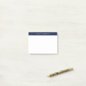Minimalistisches Navyblau Elegantes Monogramm Post-it Klebezettel (Auf Schreibtisch)