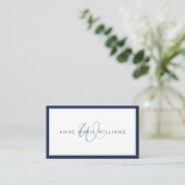 Minimalistisches Navyblau-Script-Zwei-Rahmen-Monog Visitenkarte (Stehend Vorderseite)