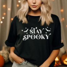 Minimalistisches Niedliches Bleibe Spooky Hallowee
