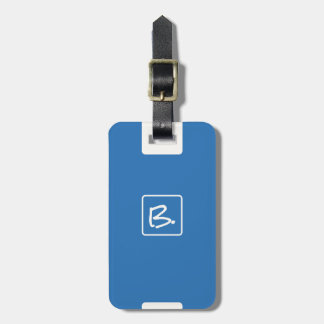 Minimalistisches Ozeanblau mit weißem Monogramm Gepäckanhänger