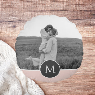 Minimalistisches Pastellrosa personalisierter Name Rundes Kissen