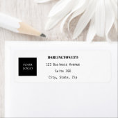 Minimalistisches quadratisches schwarzes Logo, wei (Insitu)