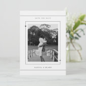 Minimalistisches Retro Black & White Wedding Foto Save The Date (Stehend Vorderseite)