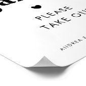 Minimalistisches Retro-Script & Herz-Fans Hochzeit Poster (Ecke)