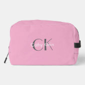 Minimalistisches Rosa Monogramm Waschbeutel (Rückseite)