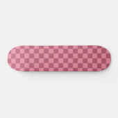 Minimalistisches rosa Schachbrettmuster Skateboard (Horizontal)