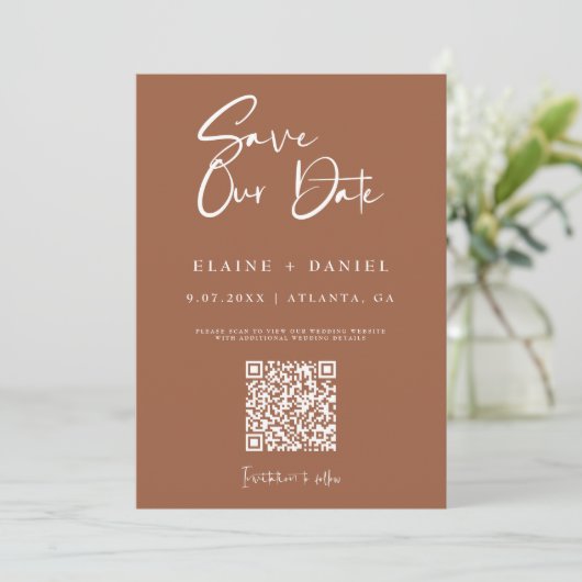 Minimalistisches rustikales Script QR Code Foto Save The Date (Stehend Vorderseite)